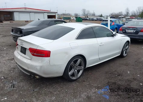 2011 Audi S5 4.2 Premium Plus из США, поврежденный, VIN WAU3VAFR1BA005275